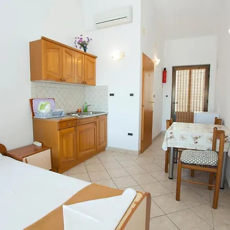 Apartments Marinko Apartment *