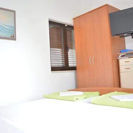 Apartment Apartments Marinko Promajna