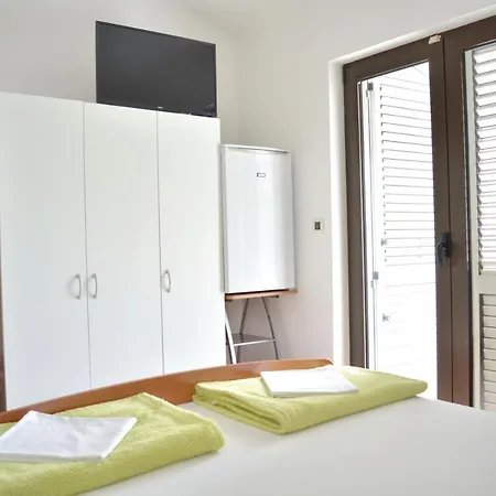 Apartments Marinko Apartment *